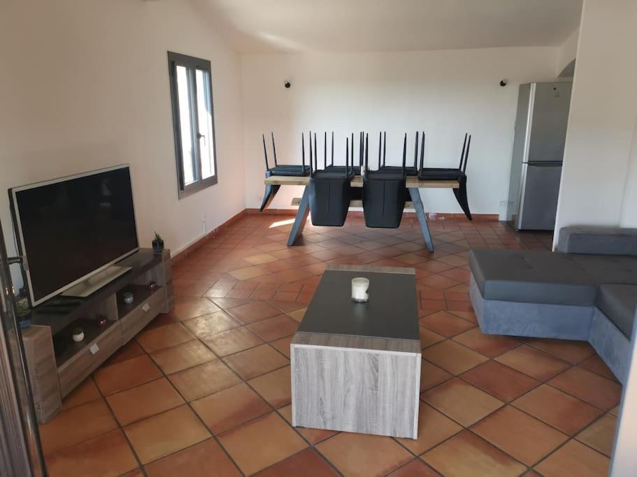 Haut De Villa Renovee En 2023 Saint-Maime Εξωτερικό φωτογραφία